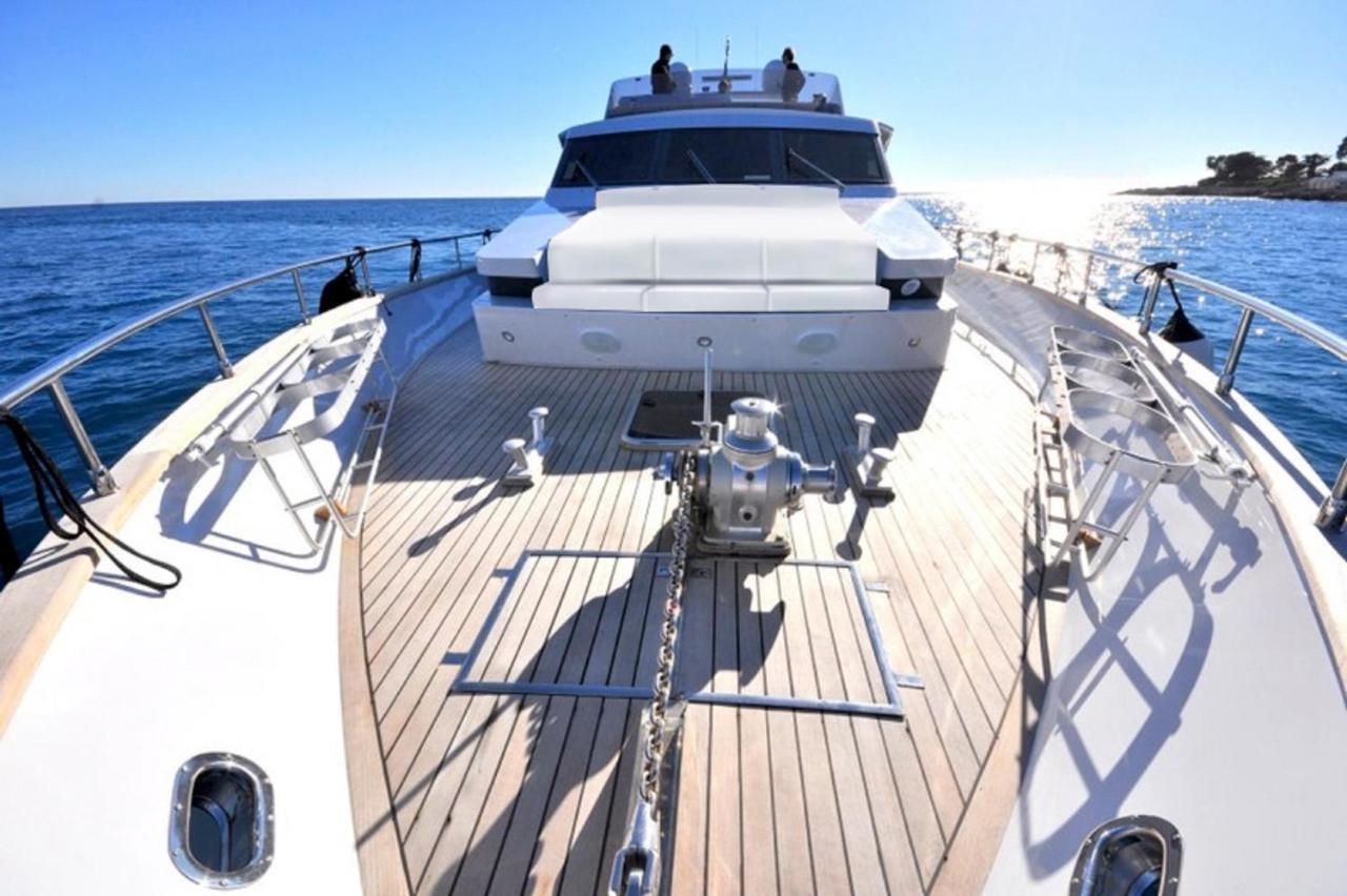 Boat & Breakfast Lucretia, Luxury Yacht Hotel Àrbatax Exterior foto