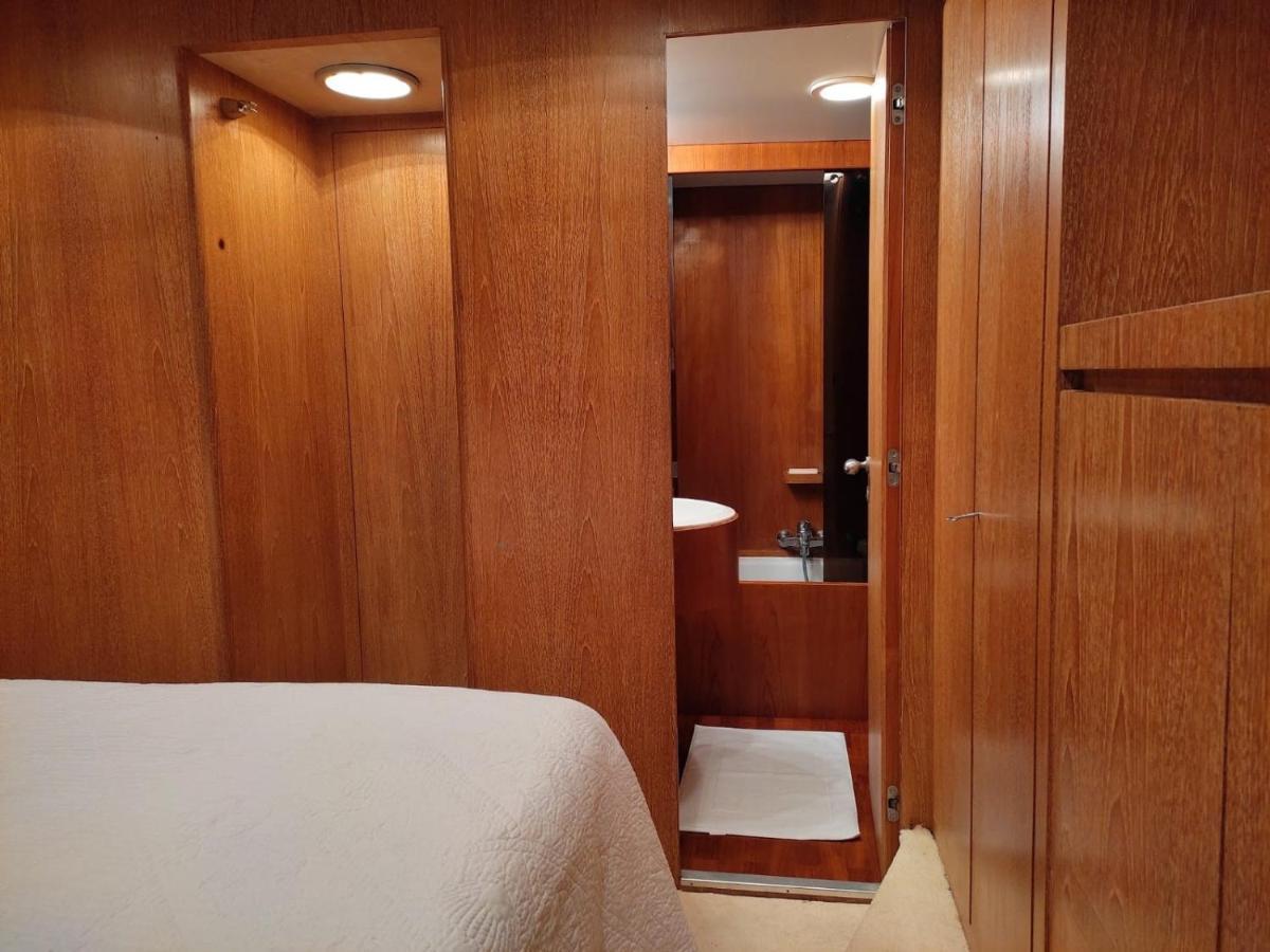 Boat & Breakfast Lucretia, Luxury Yacht Hotel Àrbatax Exterior foto